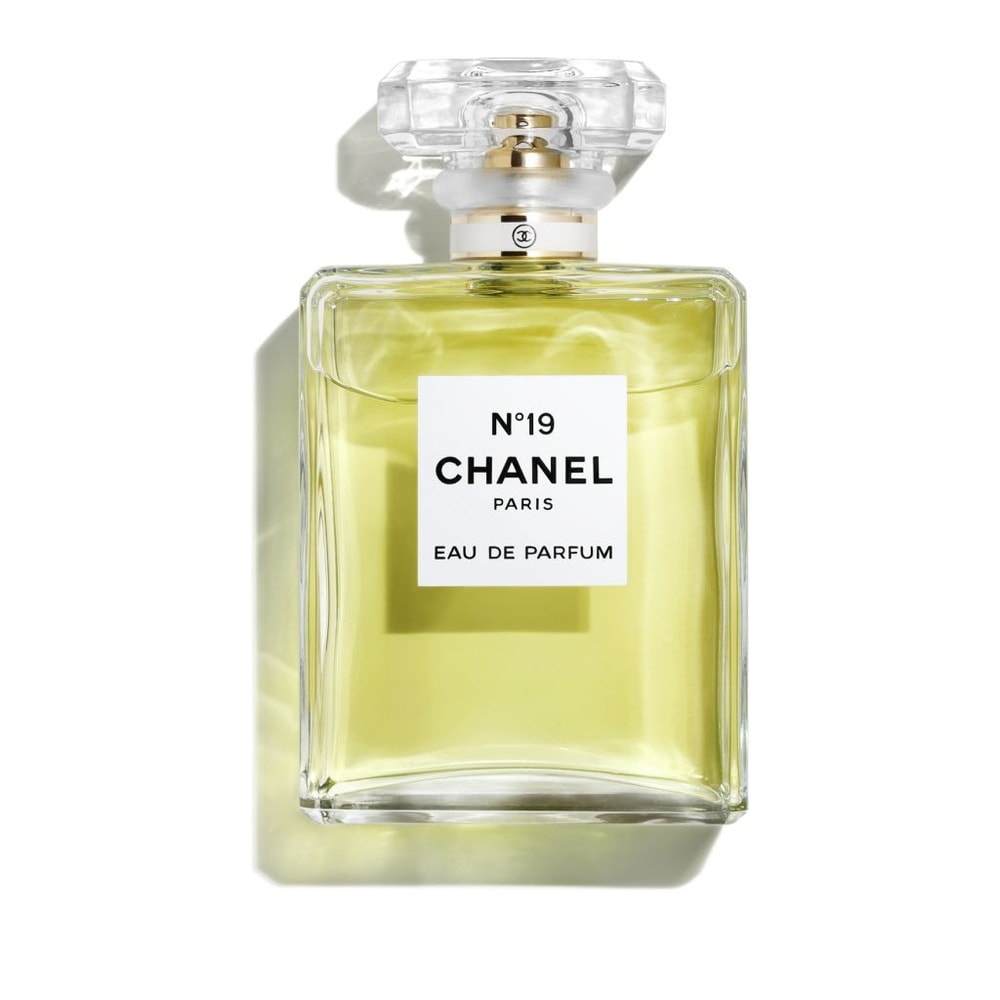 Chanel N°19 Eau de Parfum Poudrine | Dakar - Senegal